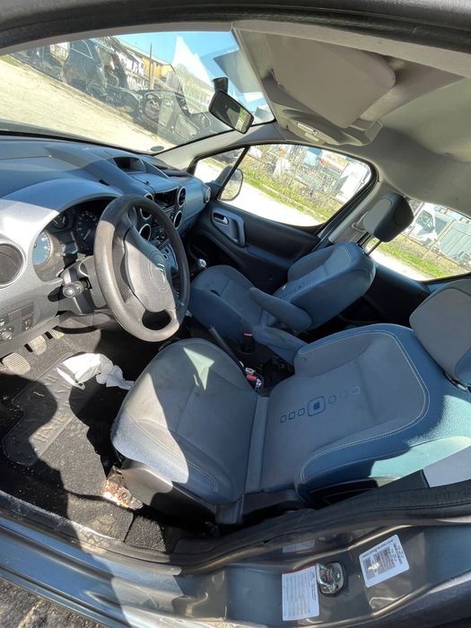 На части Citroen Berlingo 1.6hdi пикап 5 места мотор 2012г