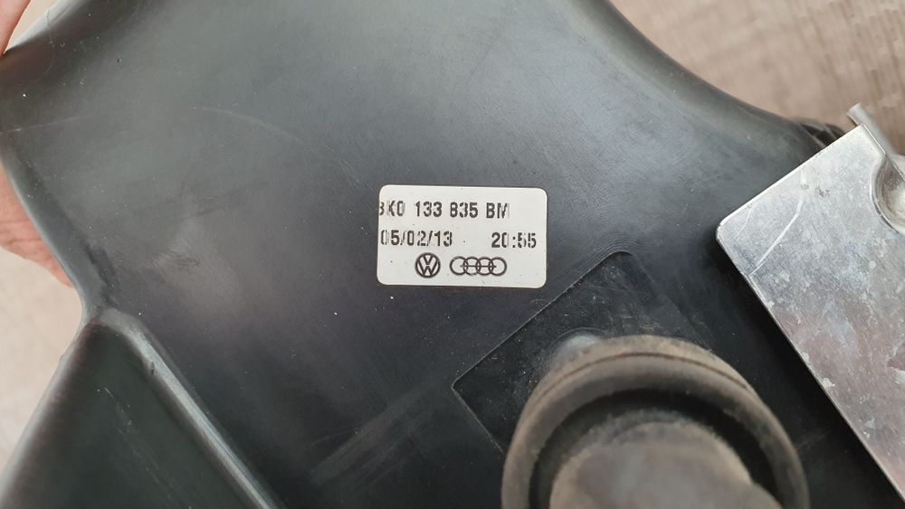 Carcasa filtru aer debitmetru Audi q5 a4 a5 a6 2000d