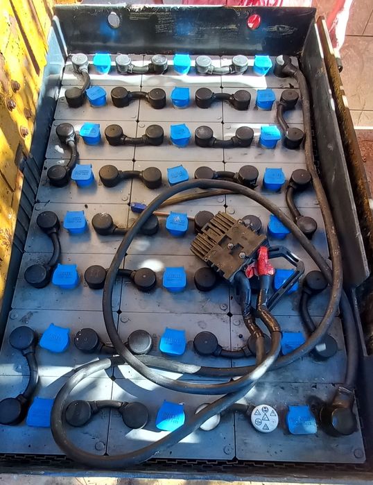 Тягова батерия за електрокар 48v/360ah, със зарядно.