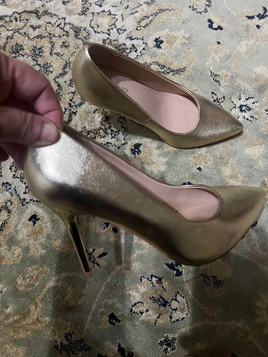 Продам туфли вечерние
