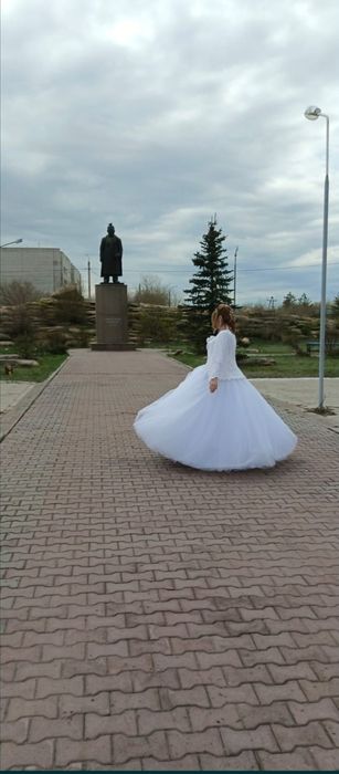 Продам свадебное платье