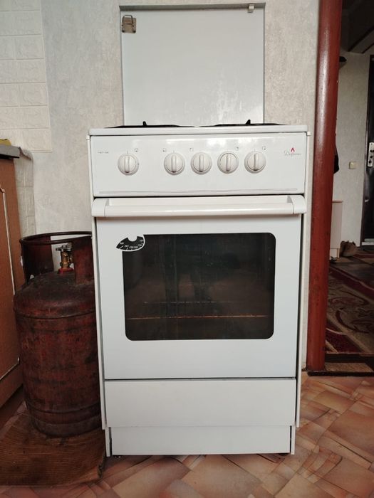 Продам газовую плиту