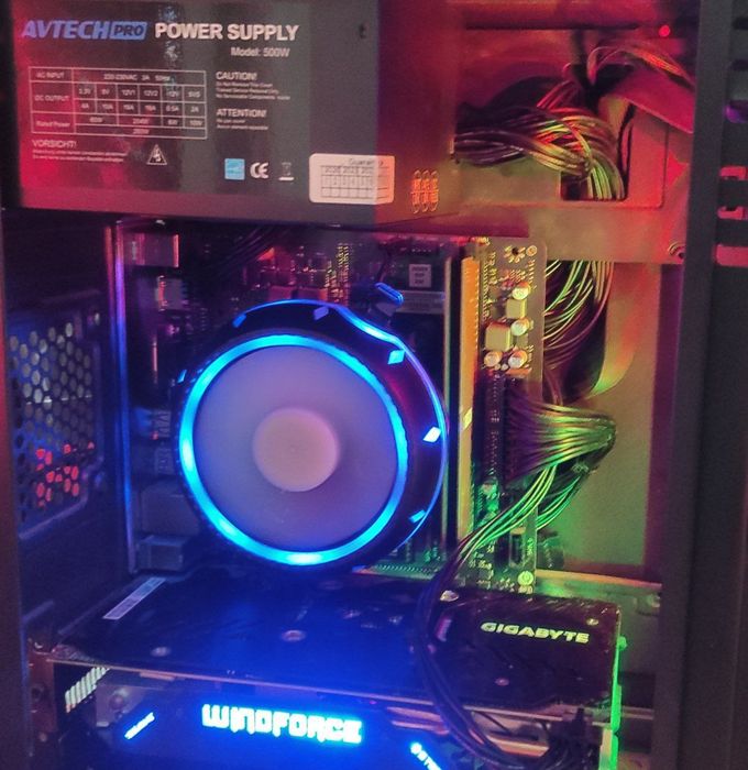 Srochna Igravoy komplekt kompyuter sotildi.