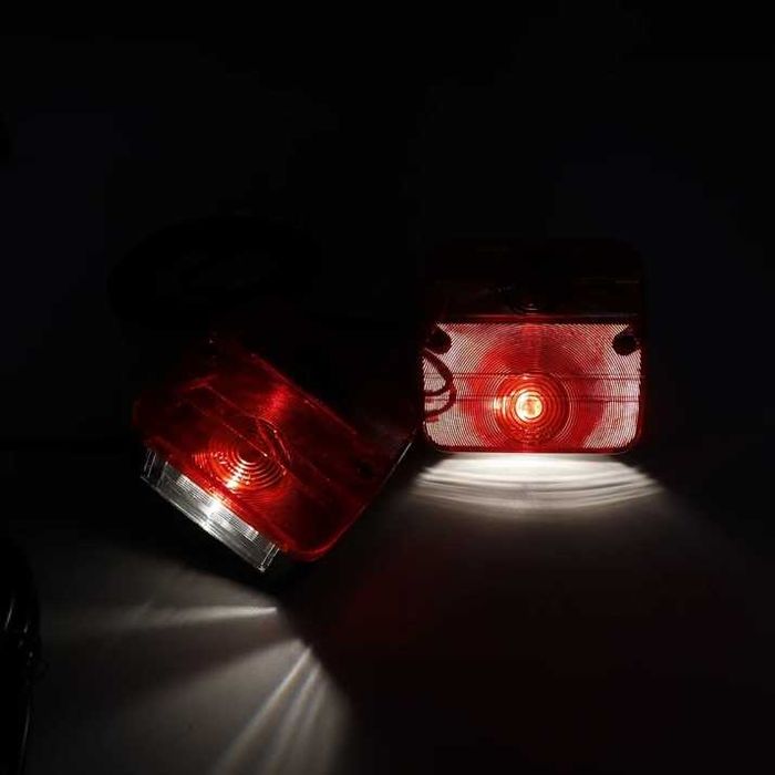 Комплект стопове за ремарке с крушки 7.5 метра кабел и букса 7 пина