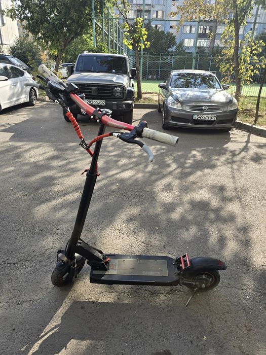 Продаю самокат куго м4 про