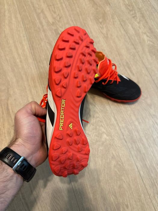 Футбольные бутсы