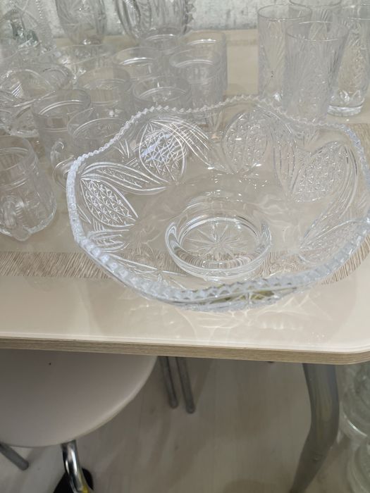 Продается набор хрустальной посуды