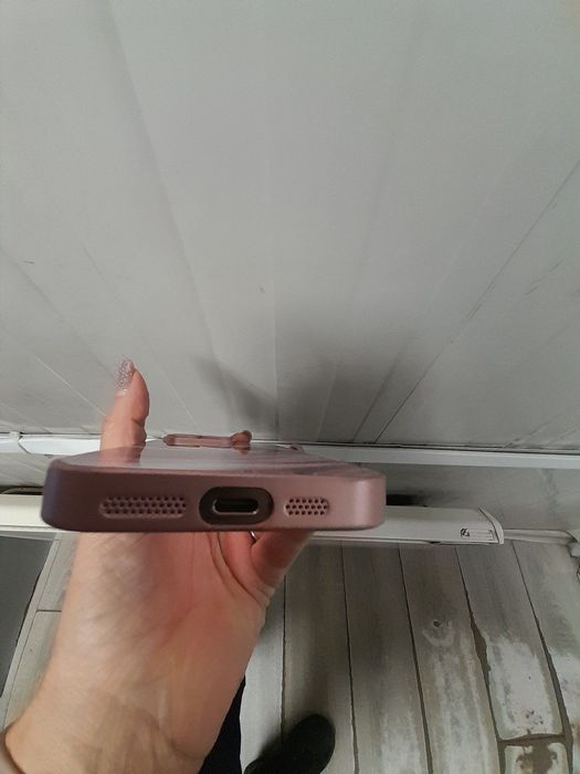 Телефон iPhone 16 pro