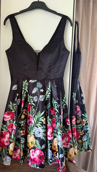 Rochie neagra ocazii