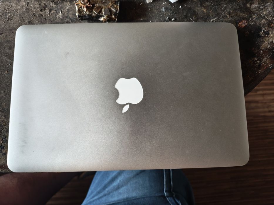 MacBook air 11,6, 8 GB RAM, 128 GB SSD