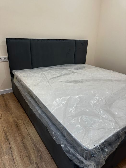 Кровать двуспальная