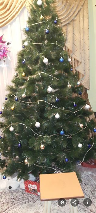 Продам ёлку ,большую пушистую .