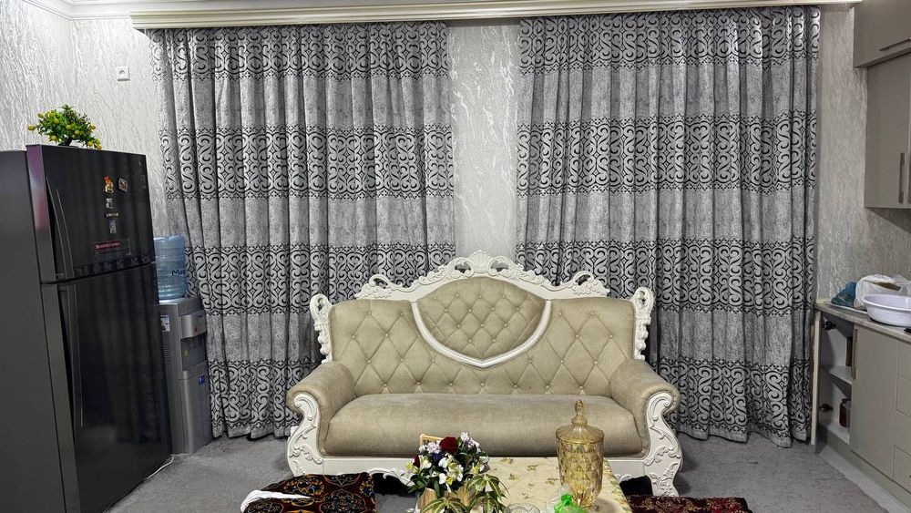Yumshoq mebel sotiladi