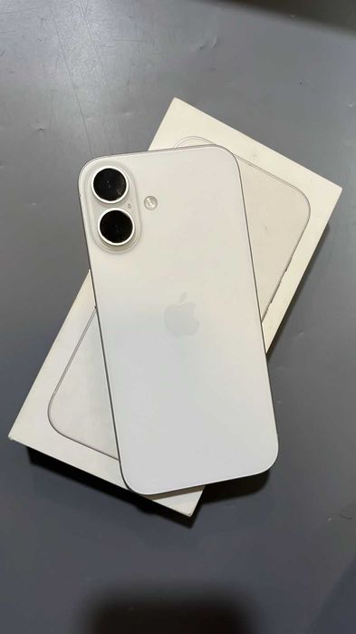 Apple iPhone 16,128 GB (Город Семей,ул Валиханова 100/1)ЛОТ:108/7337