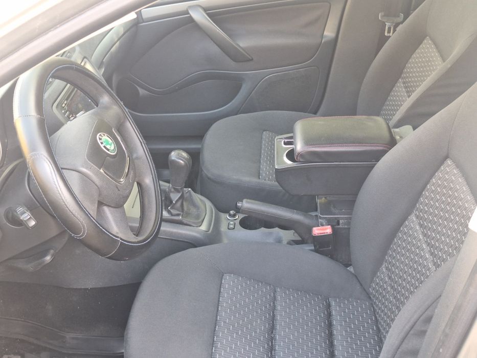 SKODA Octavia 2010 — imagine 5