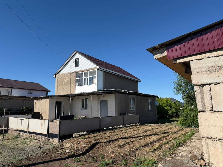 Продам 3х этажный дом