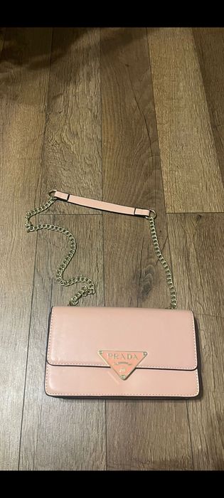 Geanta Prada roz