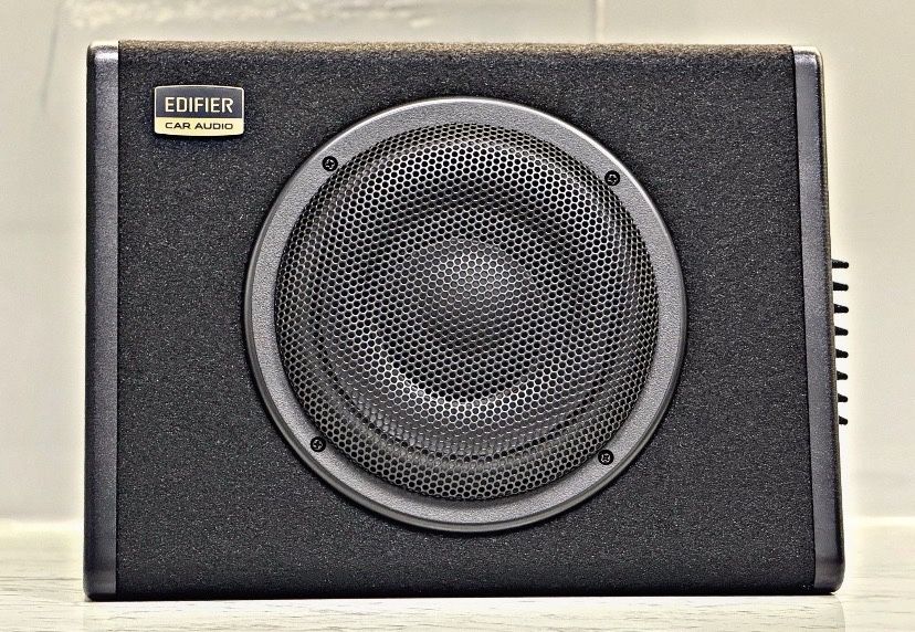 Edifire subwoofer sotiladi 1 oy bolgan yangi 1000W