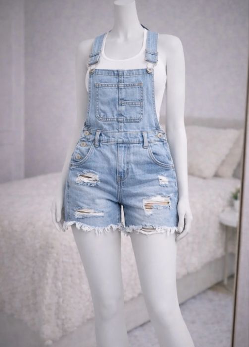 Salopeta blugi Stradivarius dama marimea M eur 38