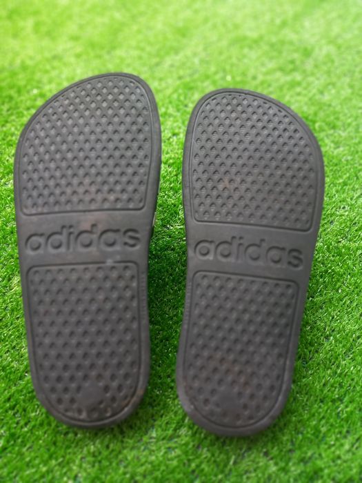 Оригинални чехли на Адидас