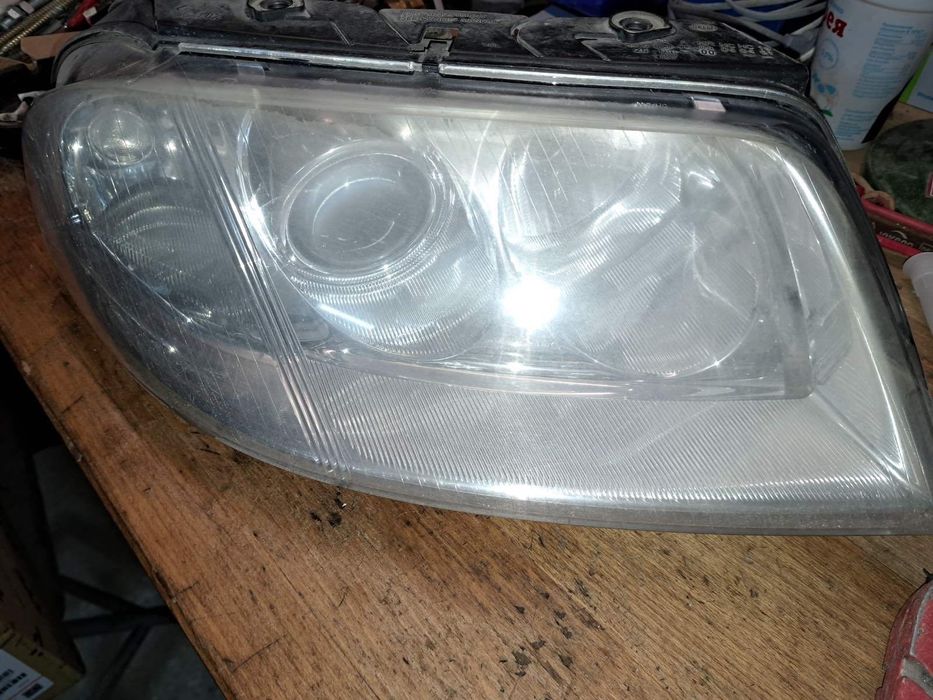 Фарове Хела за Фолцваген Б5.5  2004