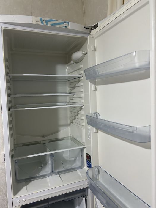 Холодильник indesit