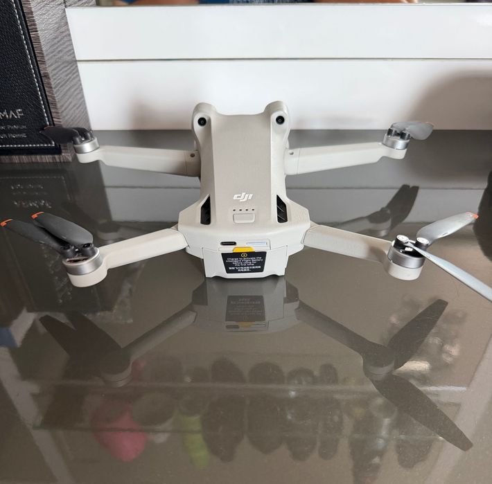 DJI mini 3 pro с екран