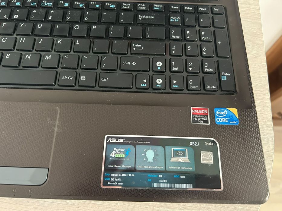 Laptop Asus I5 Detali in poze