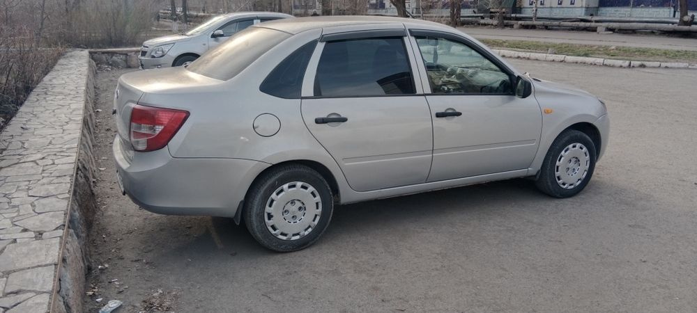 Лада гранта 2190 ( седан)