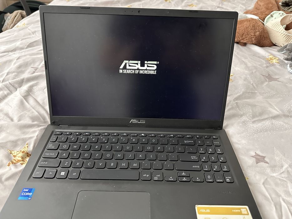 ASUS Vivobook I7