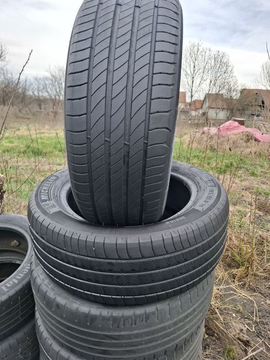 Vand 2 anvelope 195 55 16 michelin  de vara bune dot 2020