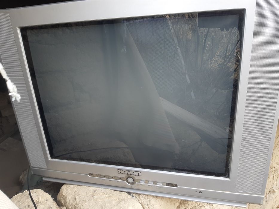 Телевизор 72 диагональ