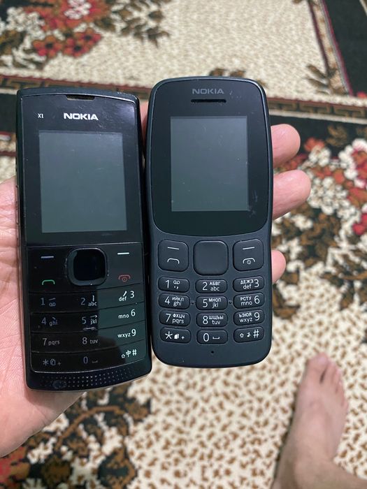 Nokia кнопочная.