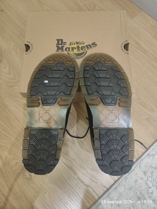 Зимние ботинки Dr. Martens с мехом.