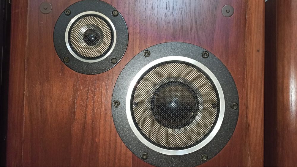 Продам колонки Victor