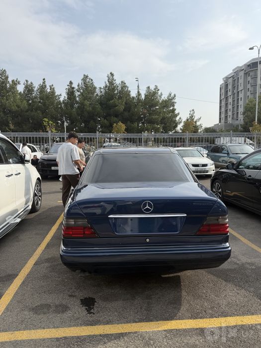 Мерседес W124 E 3.6 сотилади