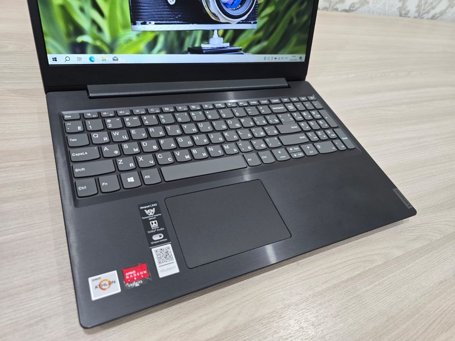 Lenovo, AMD Athlon, SSD 256Gb, Ram 8Gb, Full HD IPS