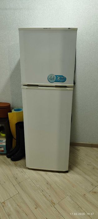 Холодильник-морозильник expresscool LG (старый)
