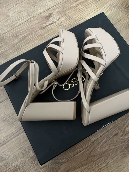 Sandale cu toc marimea 37 IL PASSO