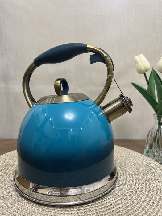 Чайник Lazneyru