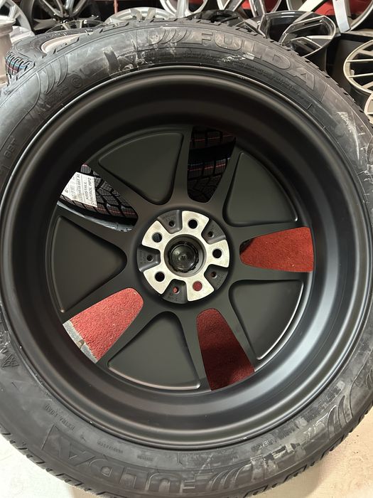 19 цола джанти с нови зимни гуми 155/70/19 за BMW I3