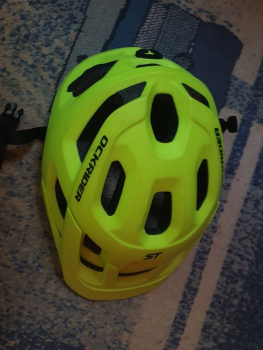 Vând cască biciclete
