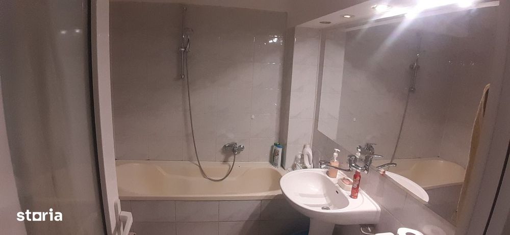 Exclusivitate! Vindem 3 camere Racadau