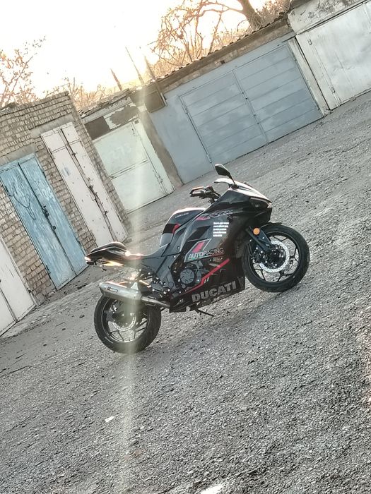 Продаю мотоцикл дугати понегали