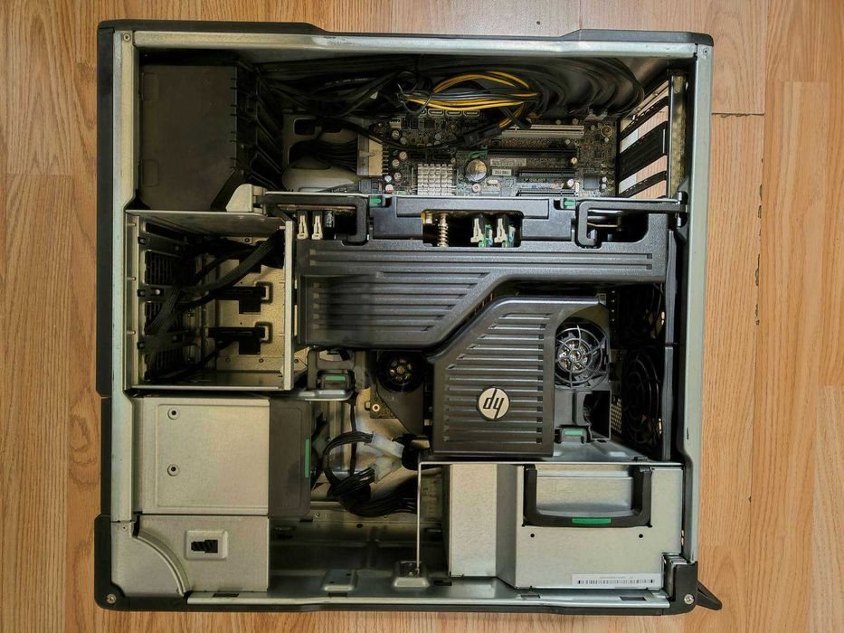 Работна станция HP Z620 – 32 логически ядра, 64 GB RAM