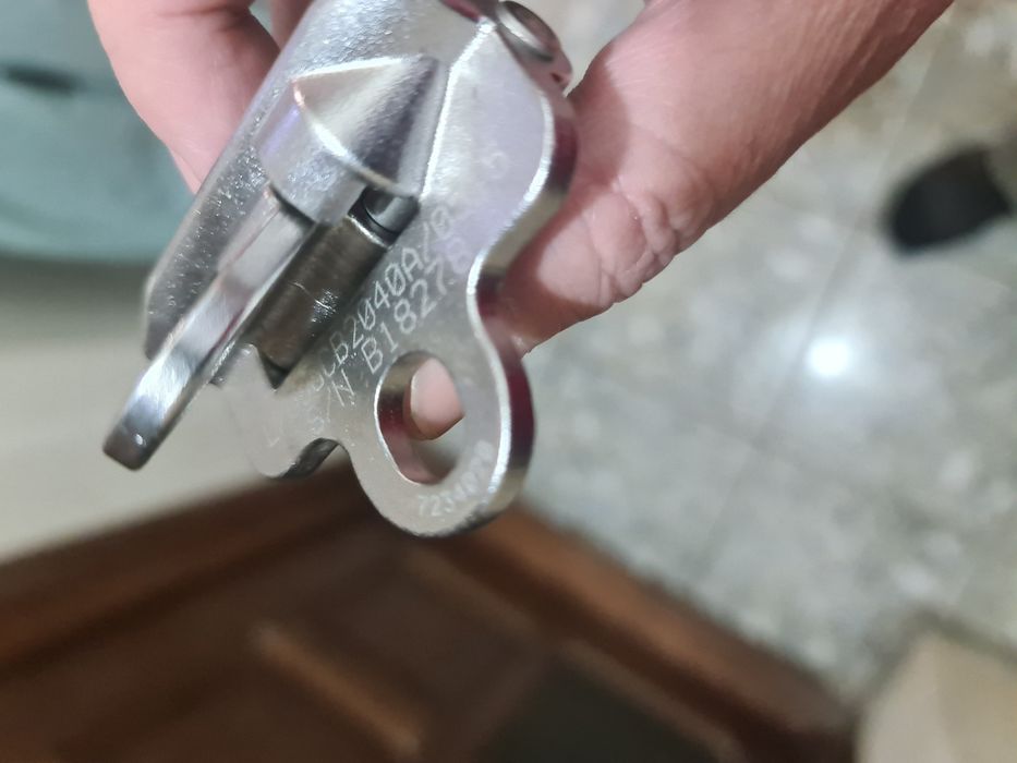 Vând Kit protecție cădere Capital Safety UniGrab + carabinieră 28kN