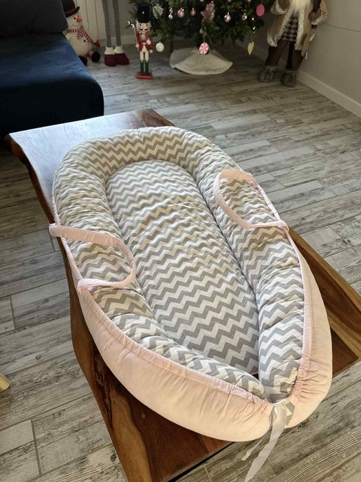 Бебешка гнездо за момиче.