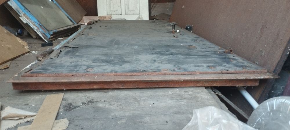 Дверь железная прочная