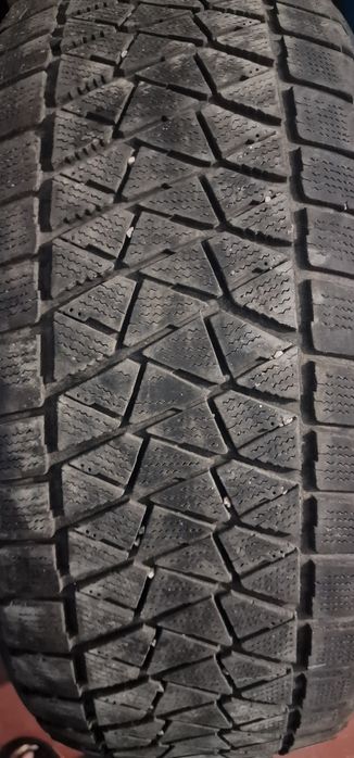 Bridgestone Blizzak 235/55/19