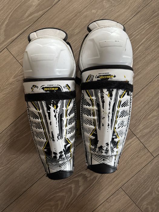 Щитки хоккейные CCM Jr  12   30 см